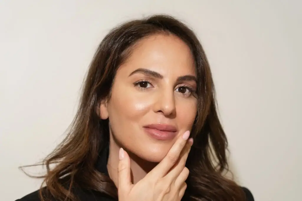 טיפול סקין בוסטר לפני ואחרי - המרכז לרפואת עור ואסתטיקה בהנהלת ד"ר אלה אגוזי