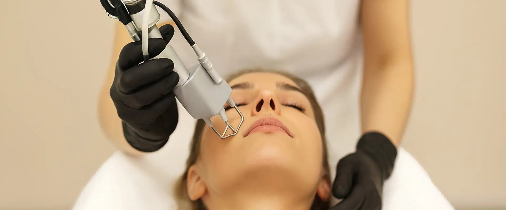 טיפולי לייזר לפנים - ד"ר אלה אגוזי